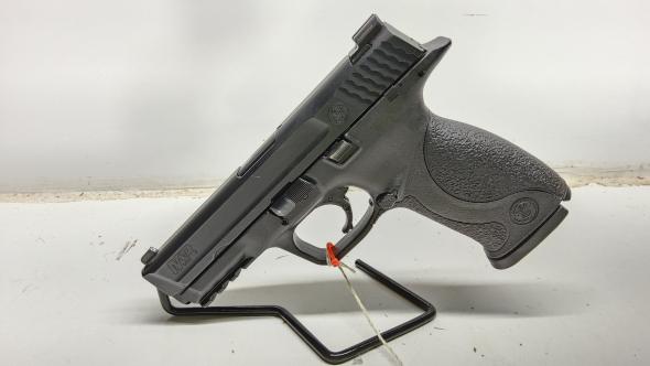 like new smith & wesson m&p 9 9mm 17rds