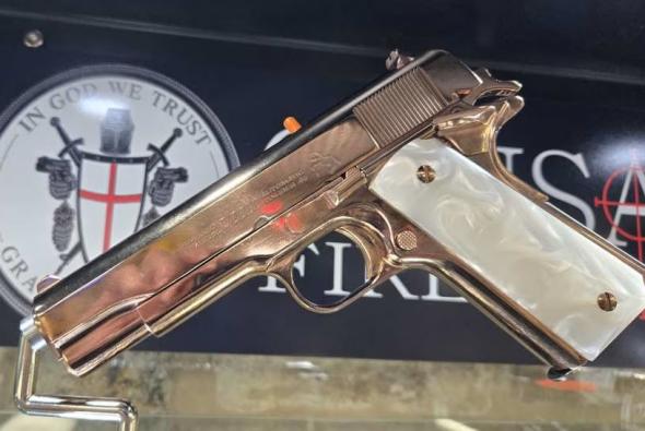 colt 1911 government, 45acp, 18 karat rose gold plated, hogue white pearl