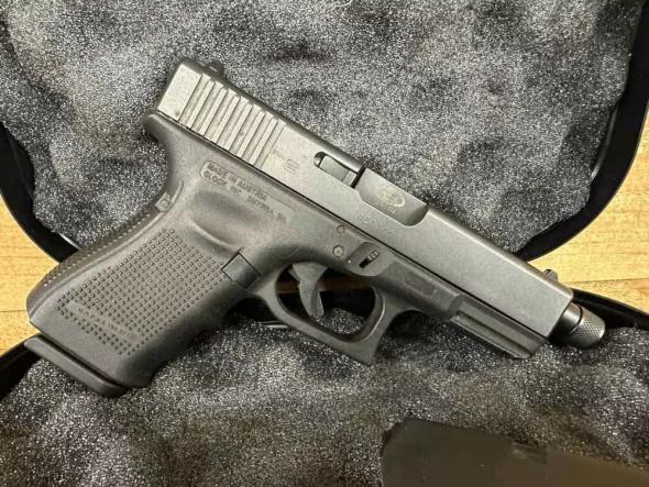 glock 19 gen 4 9mm threaded barrel used