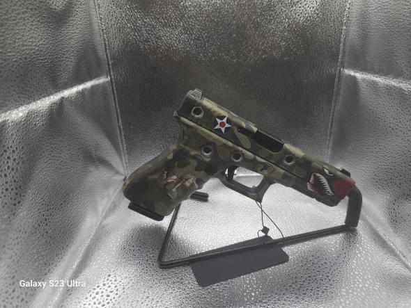 glock 17 gen 4 wwii gunskin - used with plano gun case