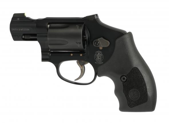 smith & wesson 442uc .38 spcl, 1-7/8" barrel, 5 rounds, night sights, black grips