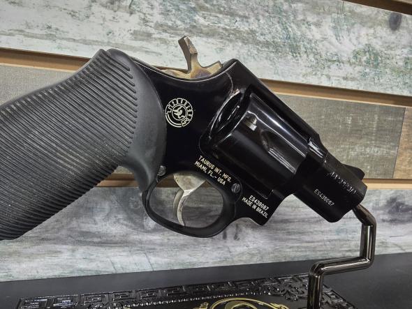 taurus 445 ultra-lite .44 special revolver  made in brazil