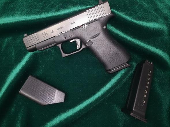 glock 48 9mm 4.17" 10-rd semi-auto pistol with rail