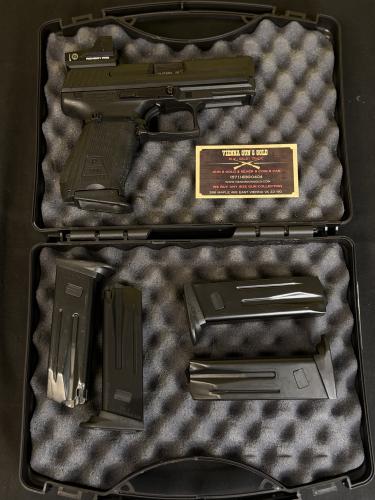 hk p2000 9mm pistol 26080133